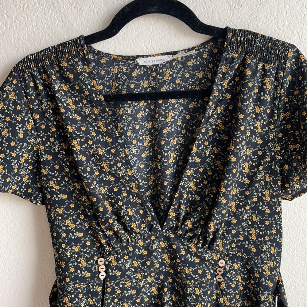 LAST CHANCE 1/14 * PRICE FIRM * blu pepper Black Floral Plunge Dress - Picture 4 of 5